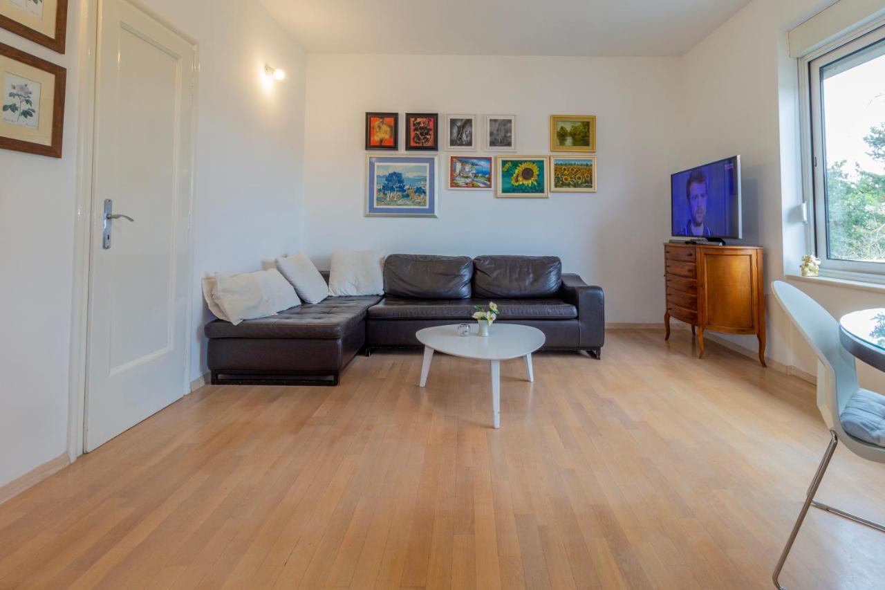 Apartment Vali Podolje *